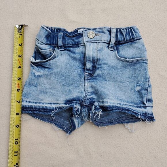 GAP Shortie distressed light wash denim jean shorts Size 4 - Picture 2 of 9